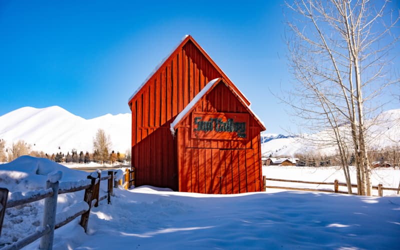 SVR_RedBarn_SunValley_Scenic_Winter_Feb_2024_Gilmour_Hayden_2