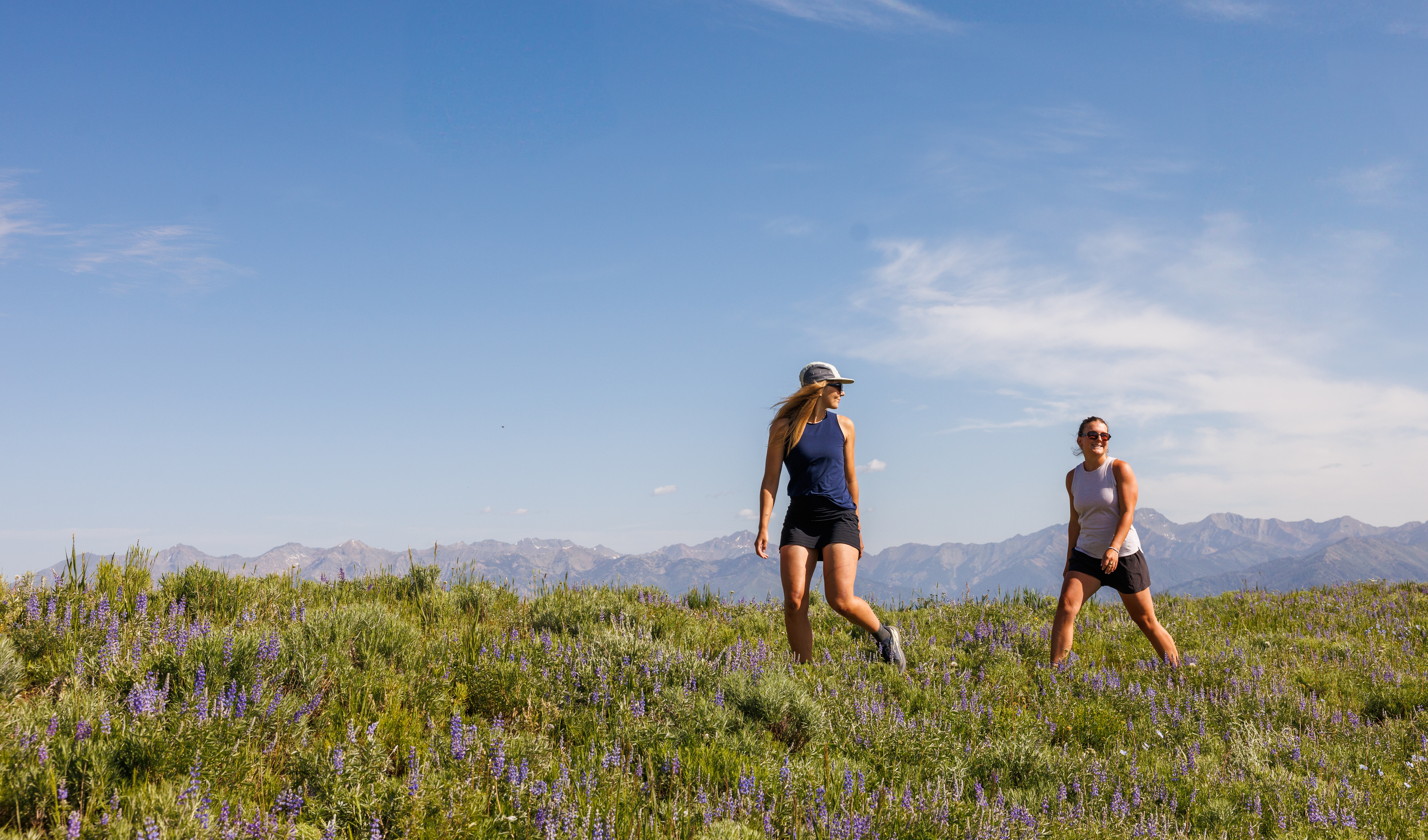 crop2_svr_summer_sofiajaramillo-hiking-6555-6001x4002-e4a0cab
