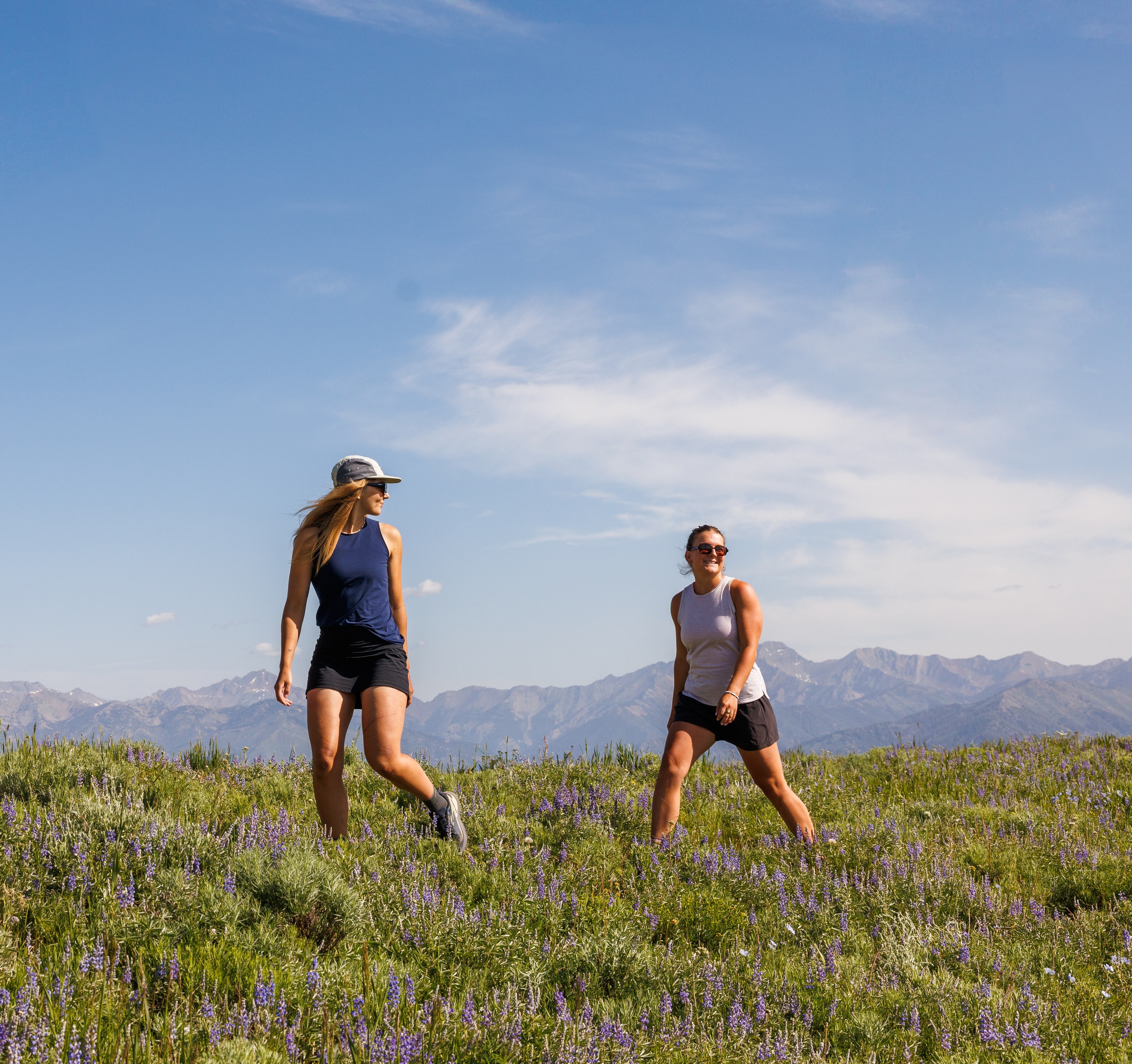 crop3_svr_summer_sofiajaramillo-hiking-6555-6001x4002-e4a0cab