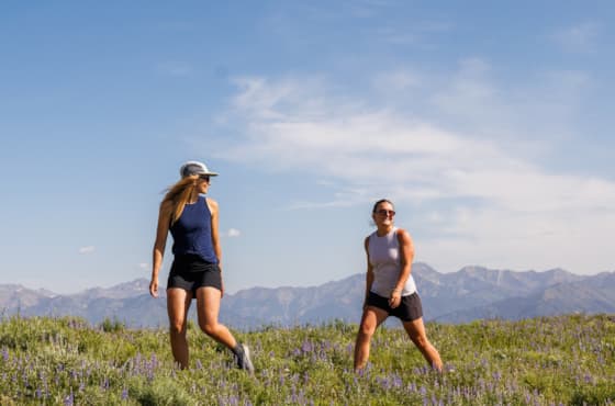 crop3_svr_summer_sofiajaramillo-hiking-6555-6001x4002-e4a0cab