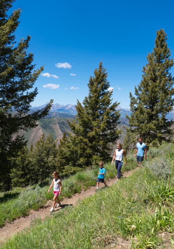 svr_summer_hike_baldy_family_06-29-25_4