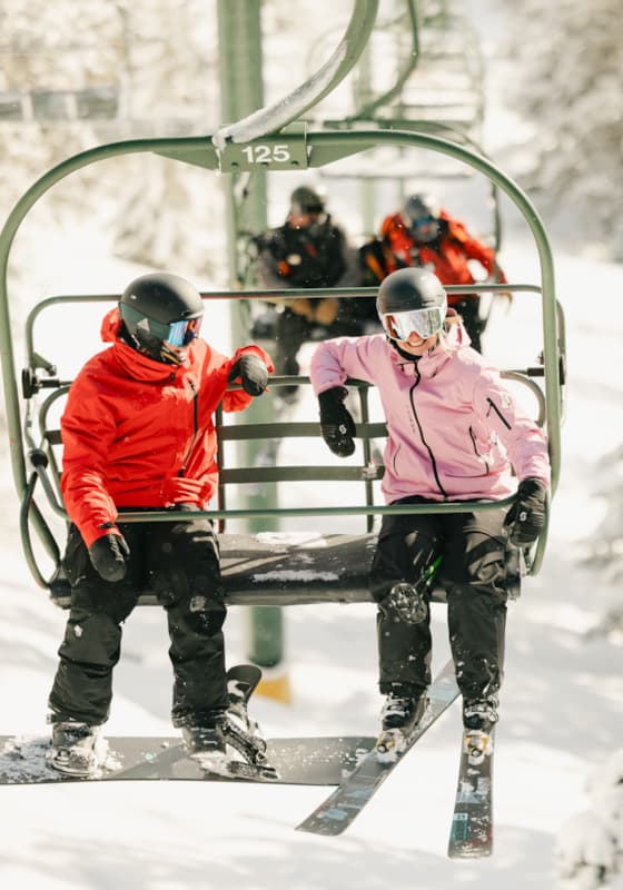 card_svr_winter_skiing_bluebird_bowls_-sofiadewolfe_-12-27-25-0804