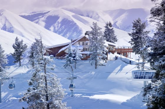 sunvalley_round-house_winter-5844x3603-028ba8d_