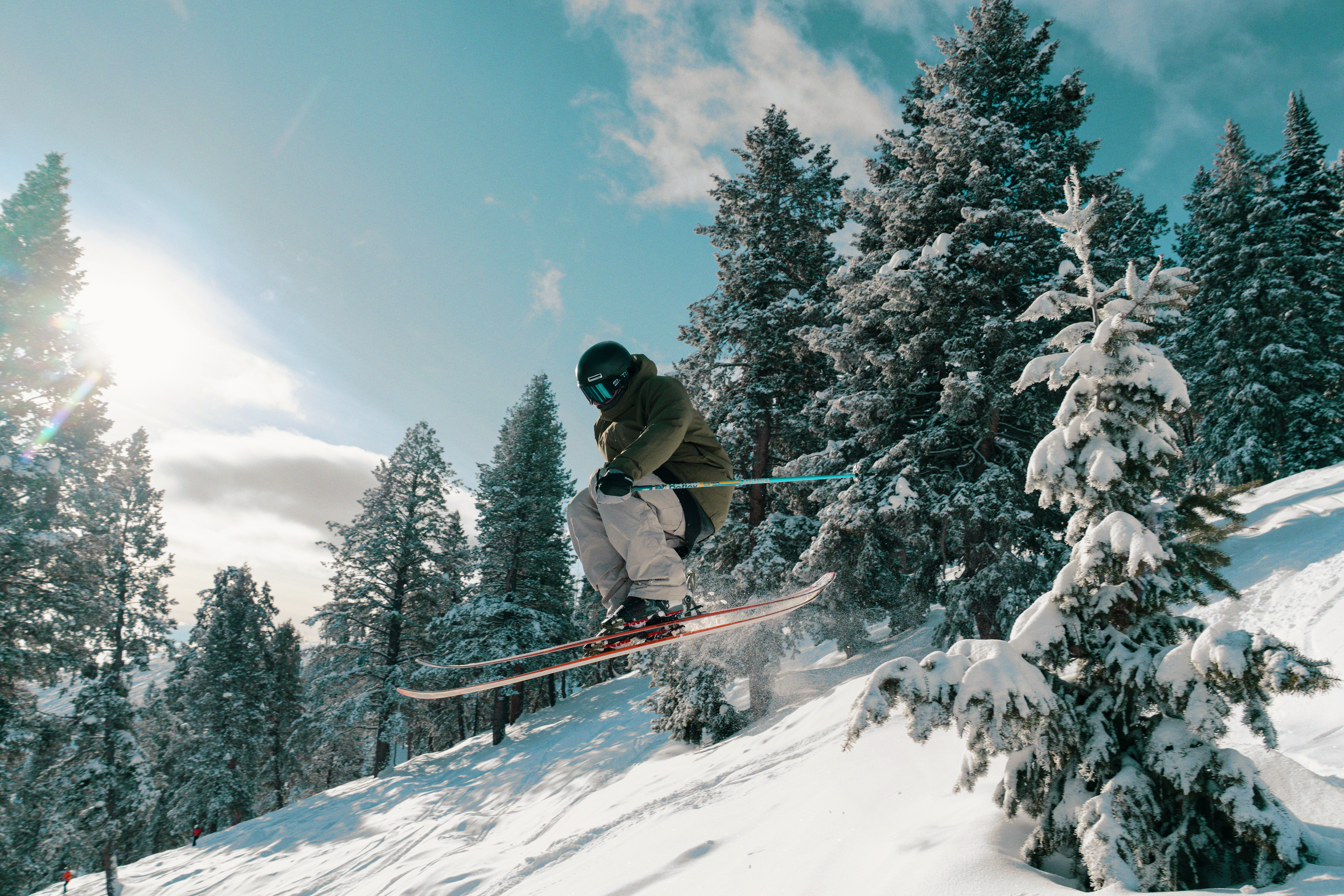 svr_winter_skiing_collin_collins_pow_day_a7409596_soss_treatment_