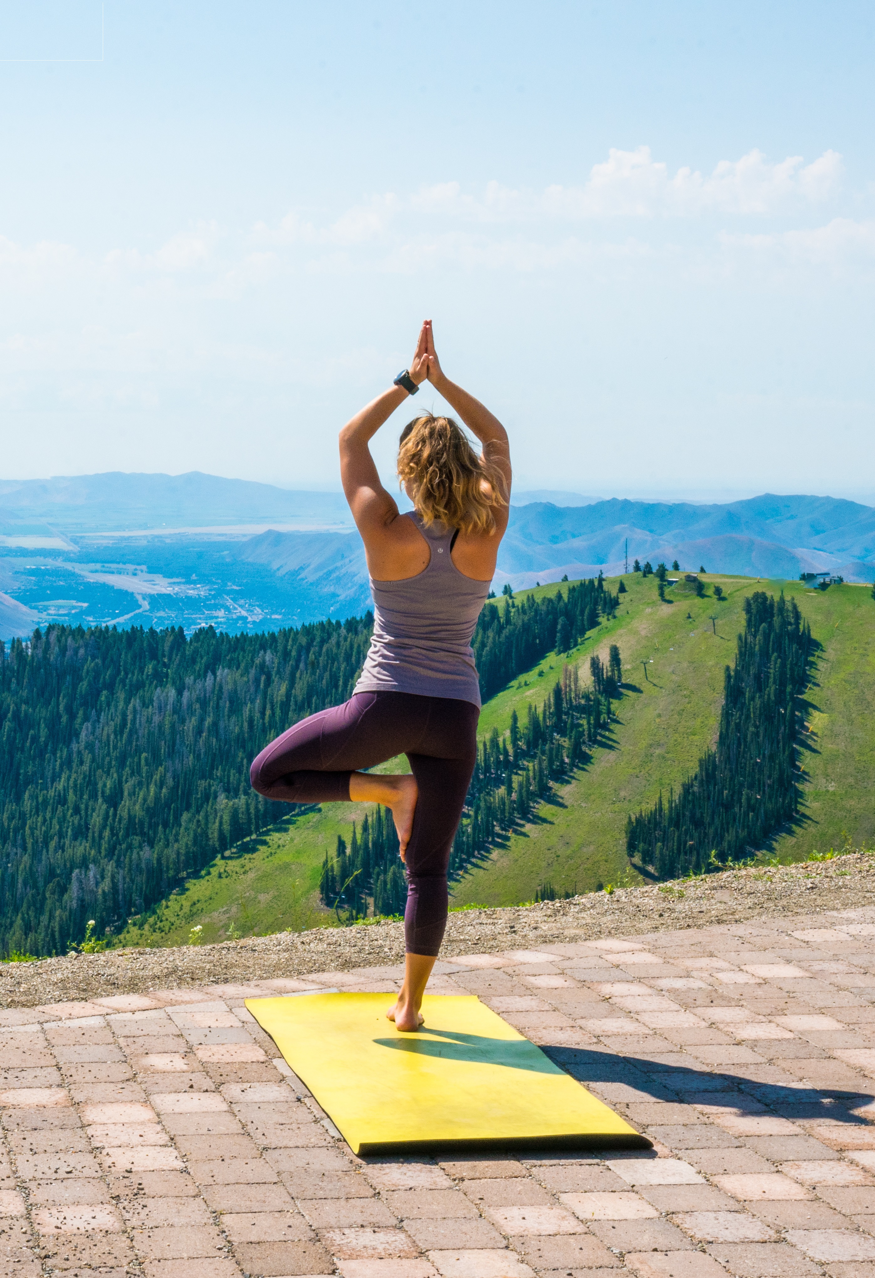 svr_lookout_yoga_baldmountain_summer_2018_idarado_2-1-_cropped