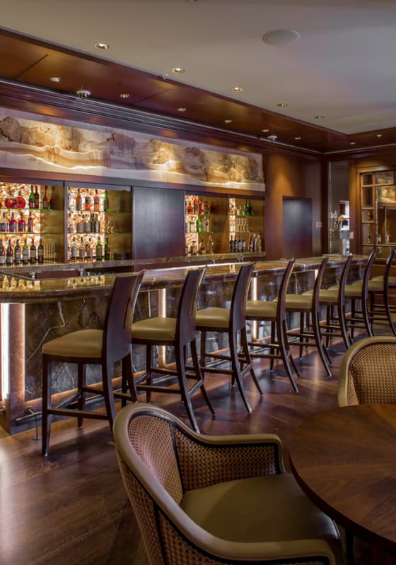 svr_duchinlounge_dining_bar_summer_2015_syms_kevin_2