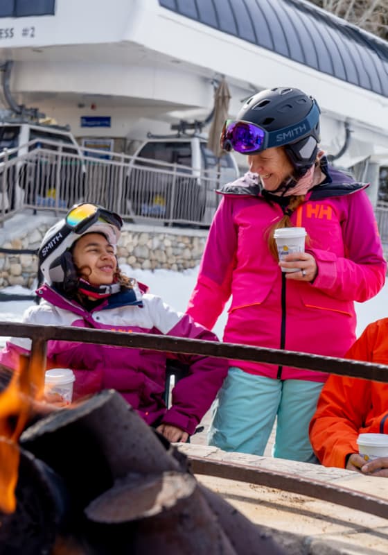 svr_riverrunlodge_dining_apres_exterior_winter_2020_6