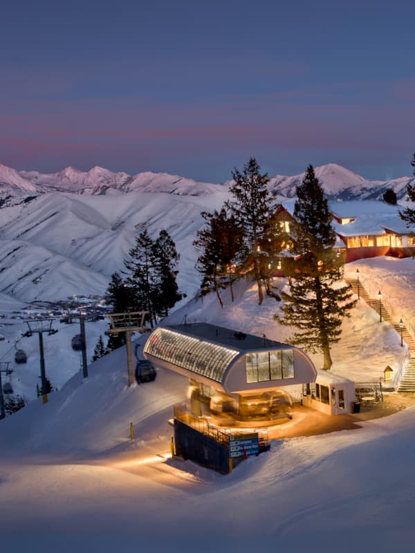 SVR_Roundhouse_Scenic_Pano_Winter_2012_Syms_Kevin_2