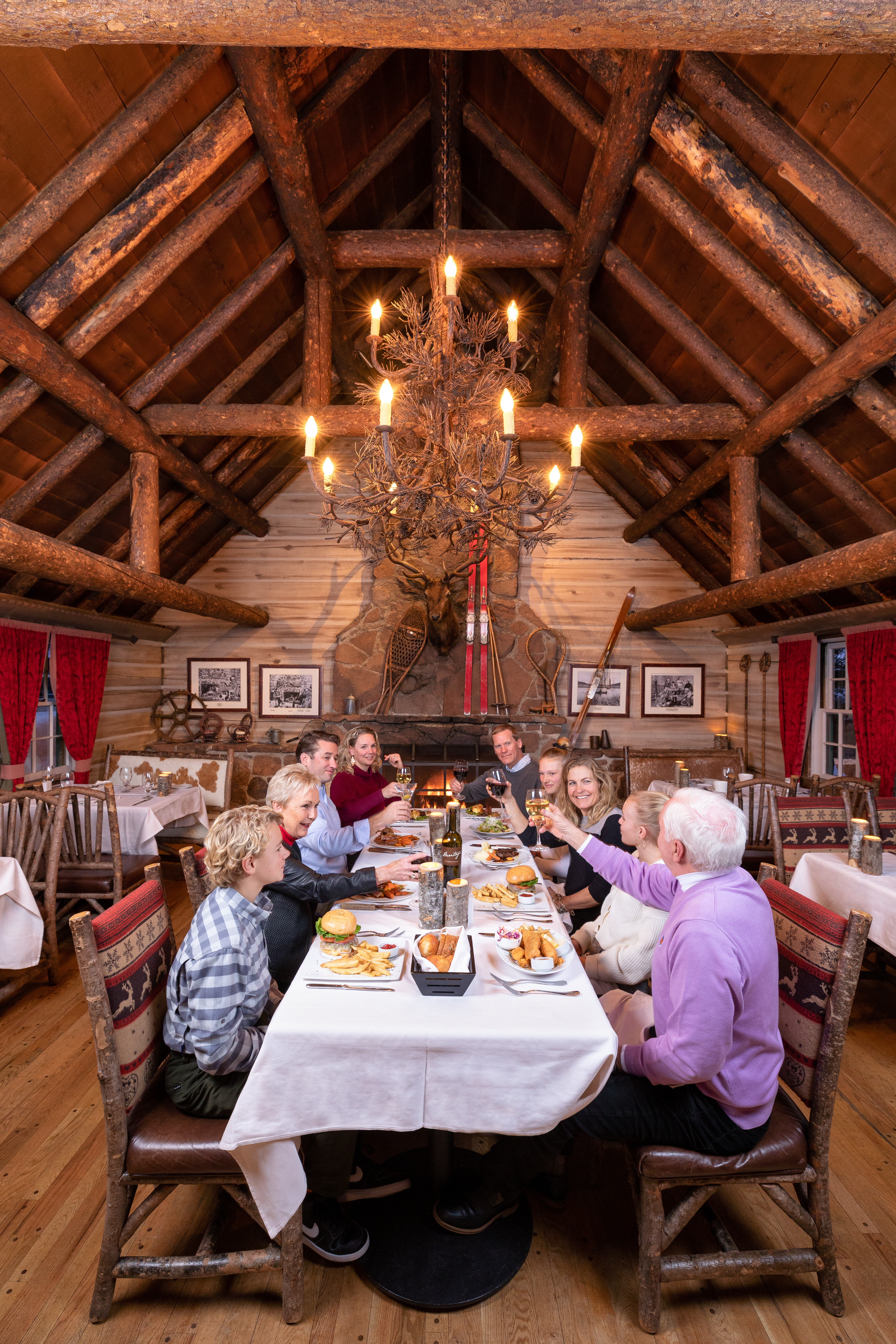svr_trailcreekcabin_dining_family_winter_2019_dondero_steve_2.jpg