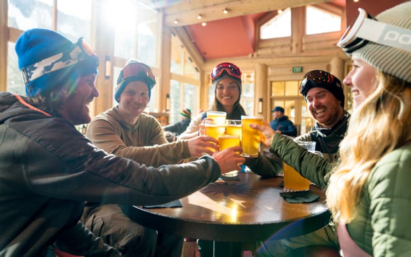 svr_warmspringslodge_dining_apres_winter_2019_idarado_2.jpg