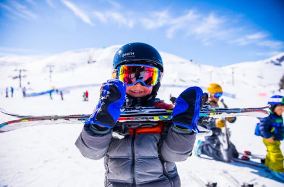 svr_dollarmountain_skiing_family_winter_2019_dewolfe_sofia_idarado_5