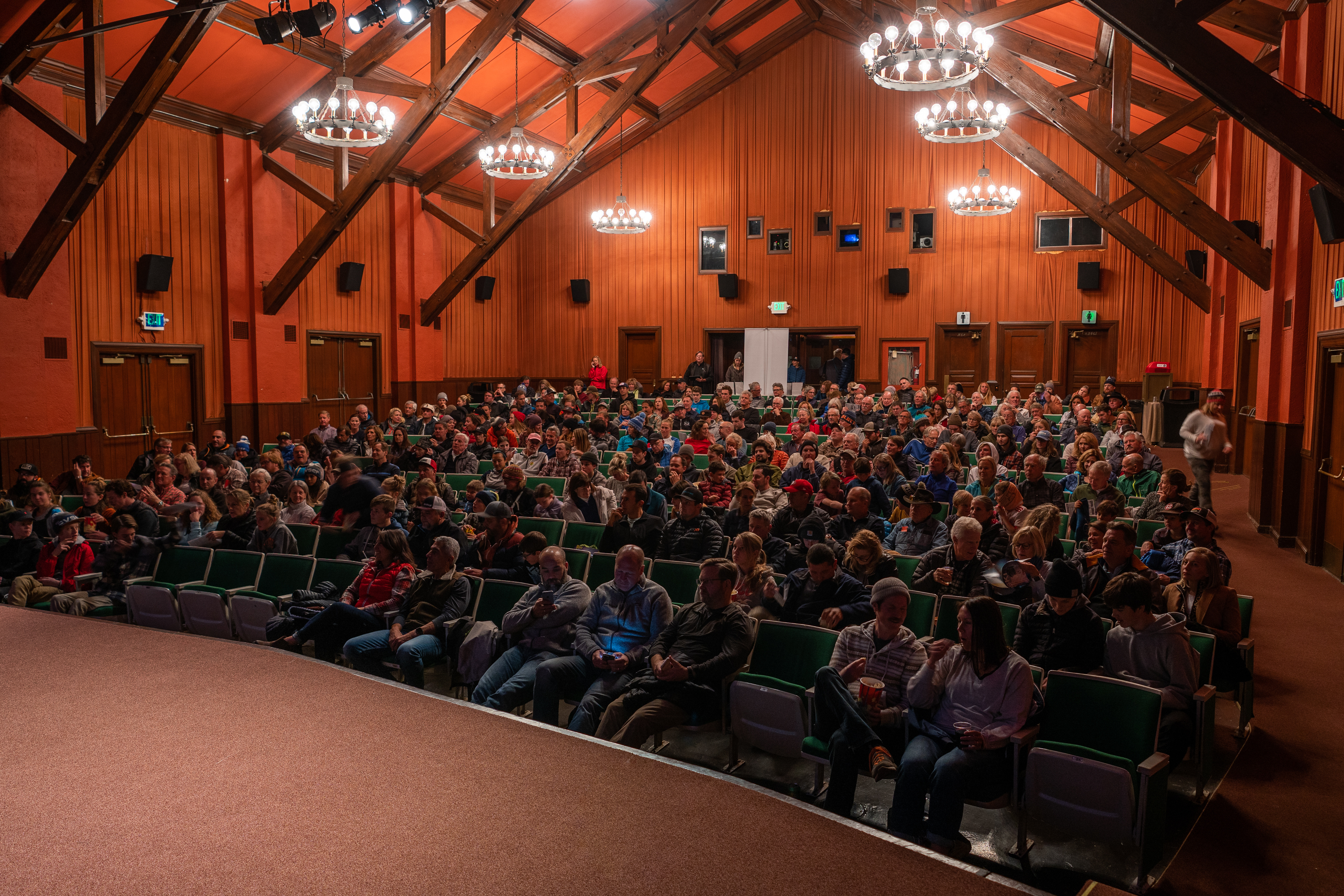 svr_operahouse_movie_winter_2019_idarado_1