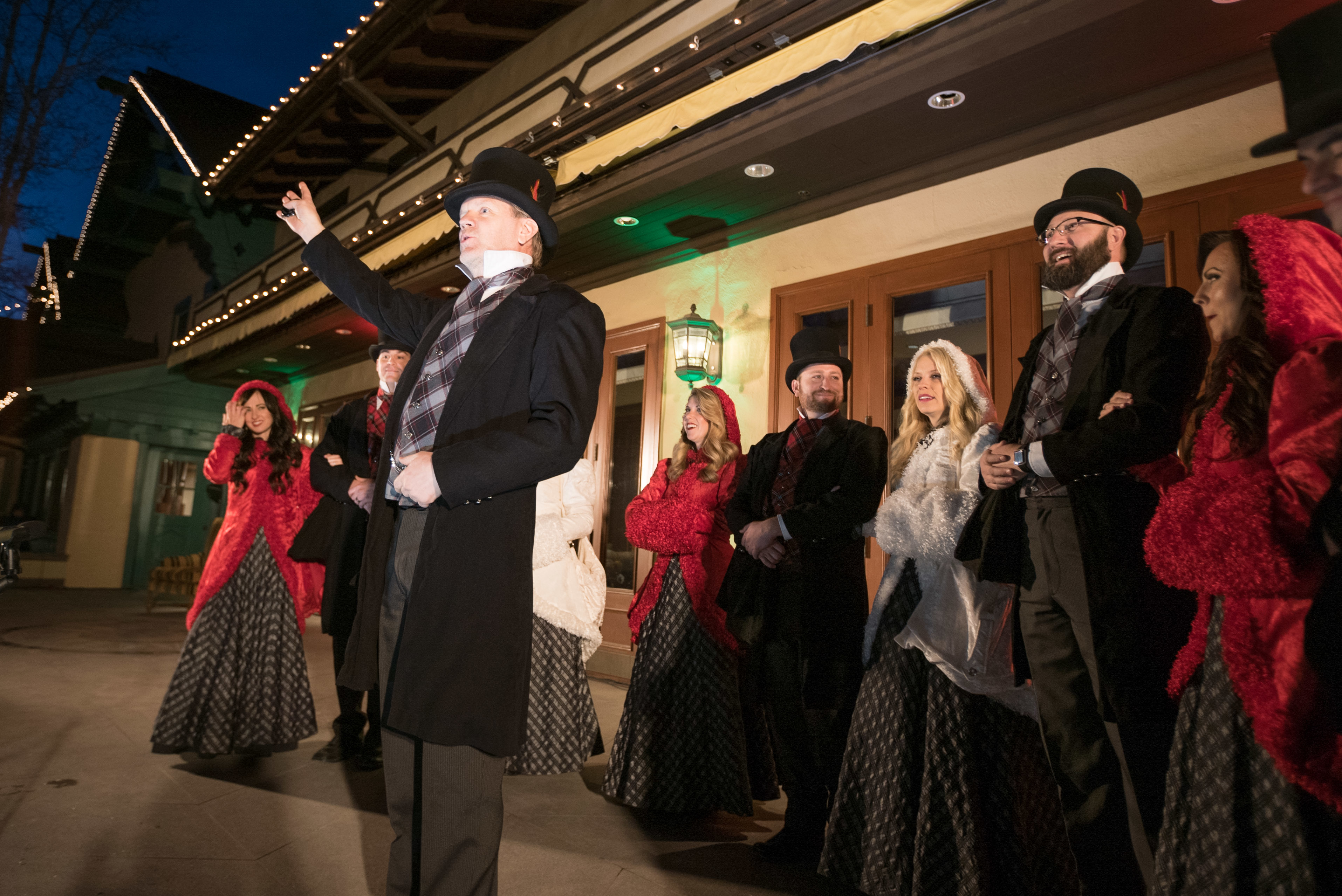 svr_village_winterwonderland_carolers_winter_2017_idarado_5