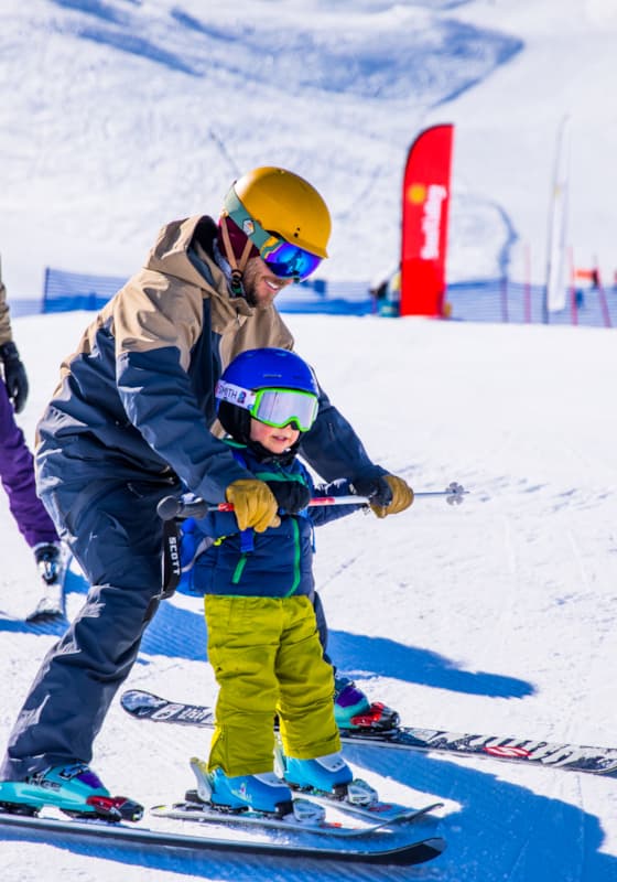 svr_dollarmountain_skiing_family_winter_2019_dewolfe_sofia_idarado_8