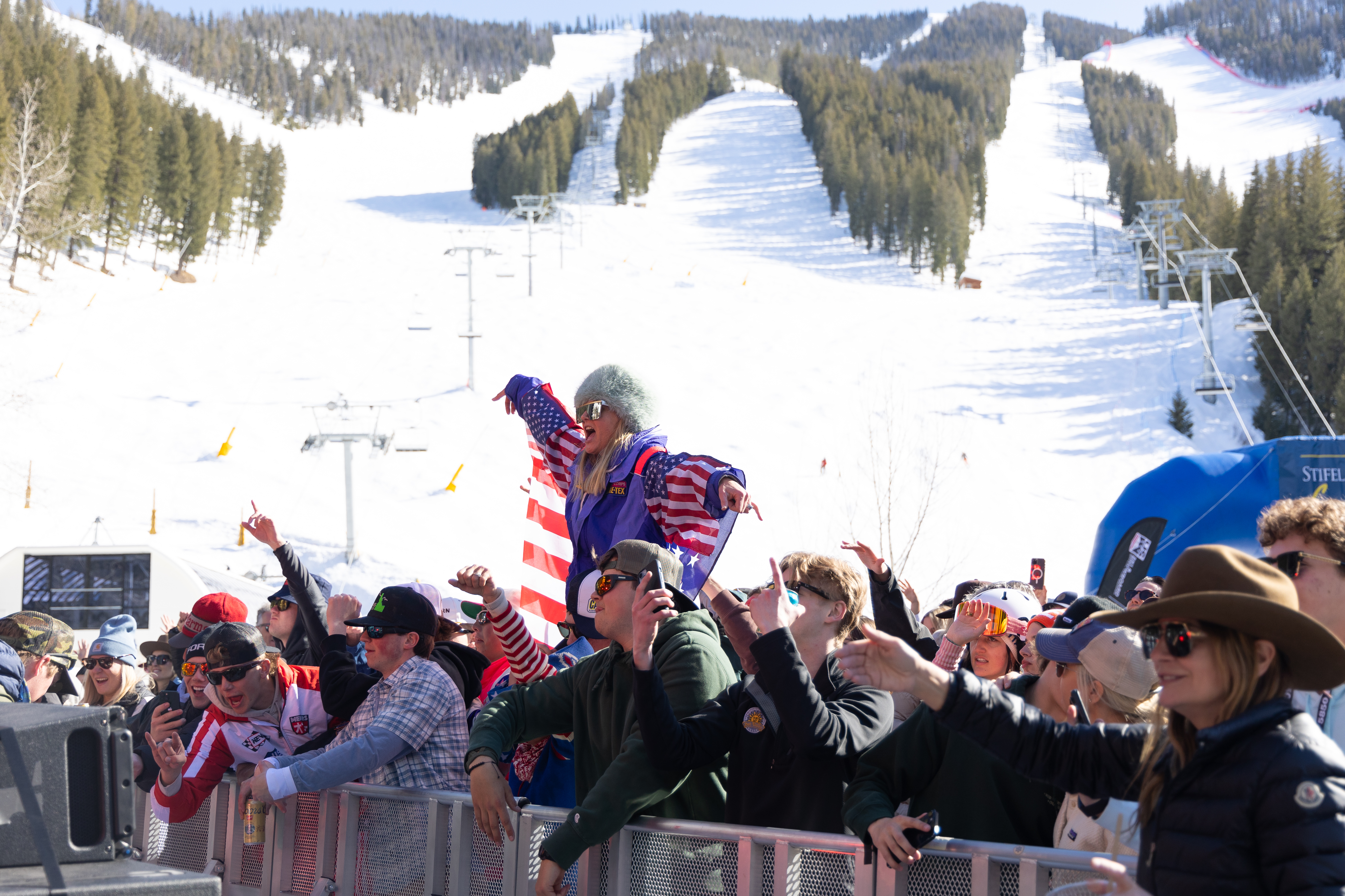 WC_Apres_03-22-25_AlyssaPeck_5-WC