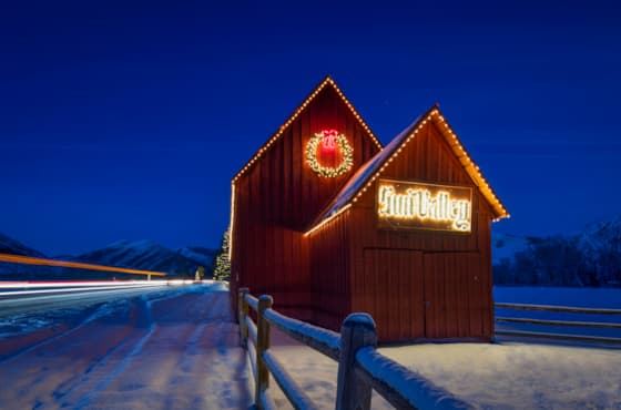 svr_barn_winter_holidays