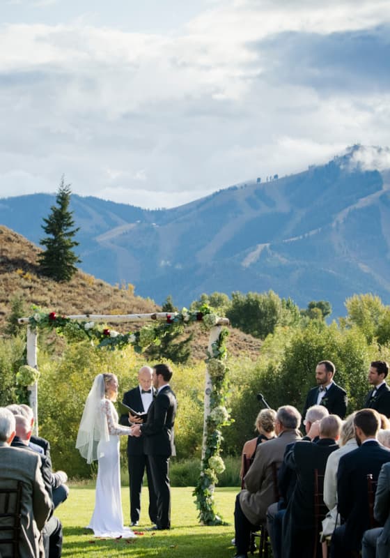 aly-bryans-wedding-day_485