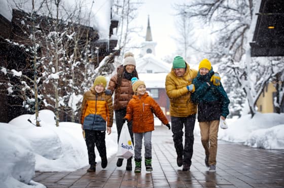 sun-valley-village_family