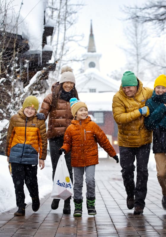 sun-valley-village_family