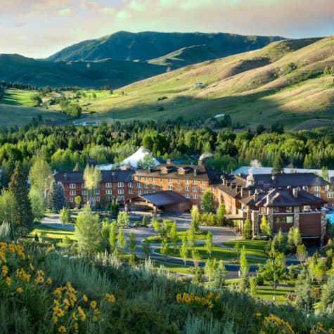 svr_svlodge_lodging_aerial_summer_2015_syms_kevin_2