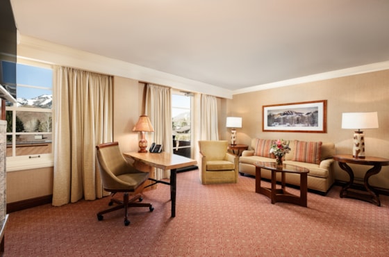 sv_lodge_332_terrace-6311-edit-v1