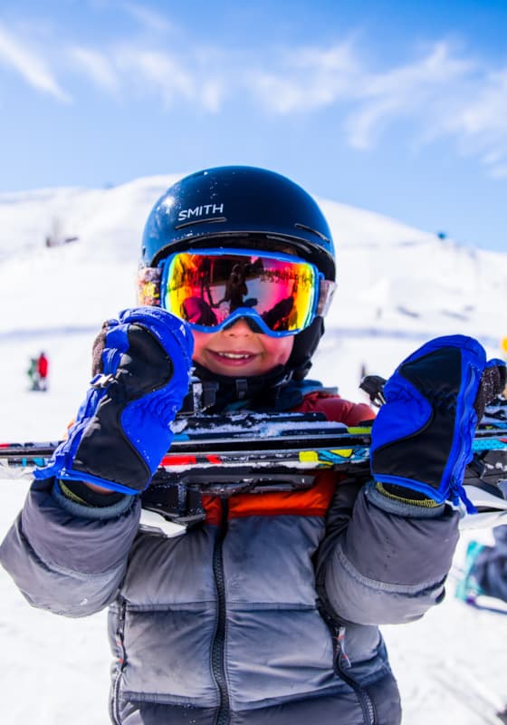 svr_dollarmountain_skiing_family_winter_2019_dewolfe_sofia_idarado_5-1-rental