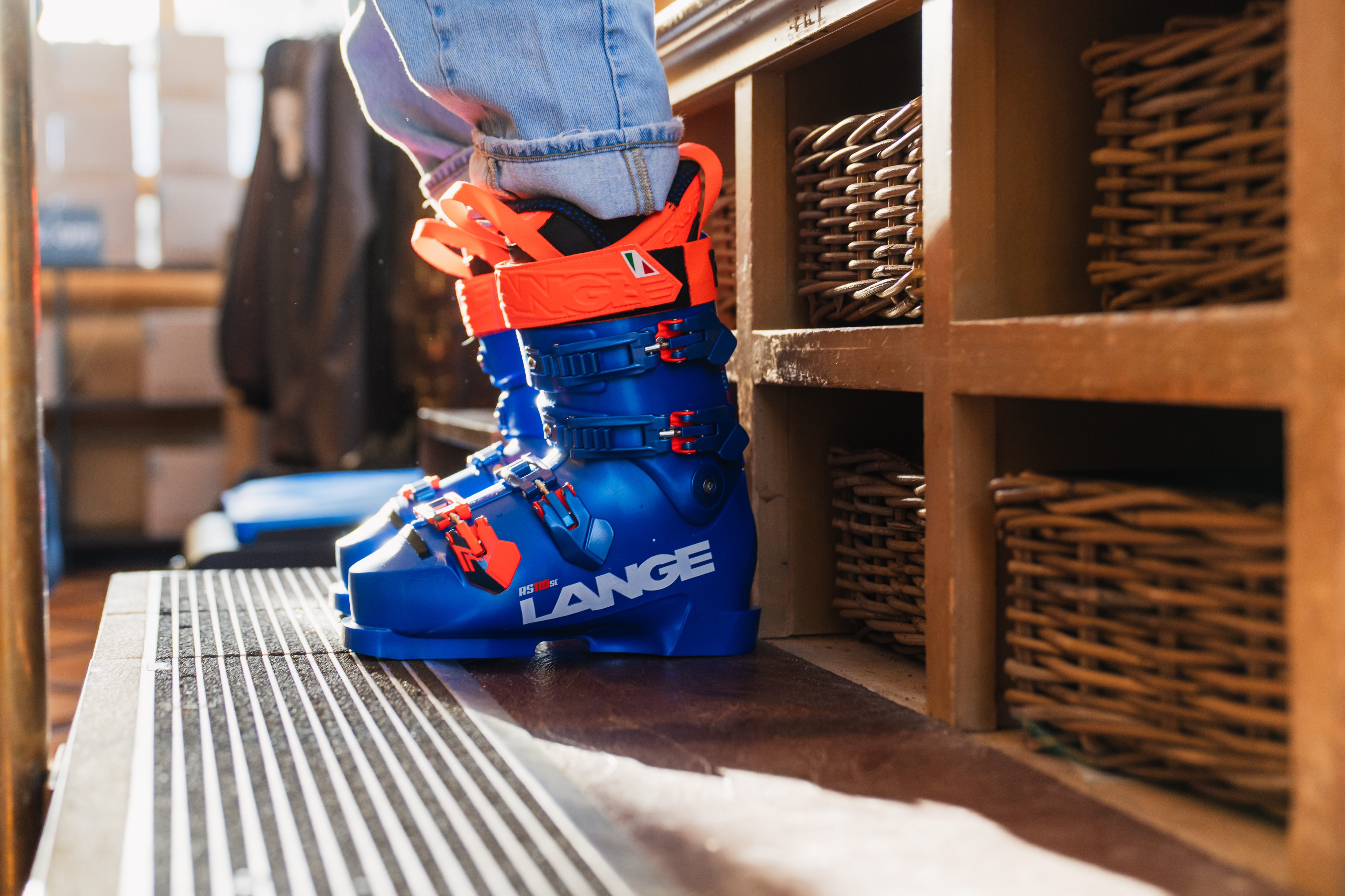 svr-winter-skiing-boot-fitting-brass-ranch_01-20-2026