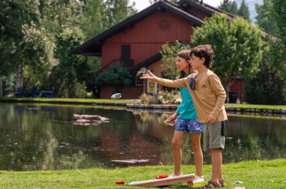 svr_petelanesvillage_retail_lawngames_summer_2024_morton_cooper_22