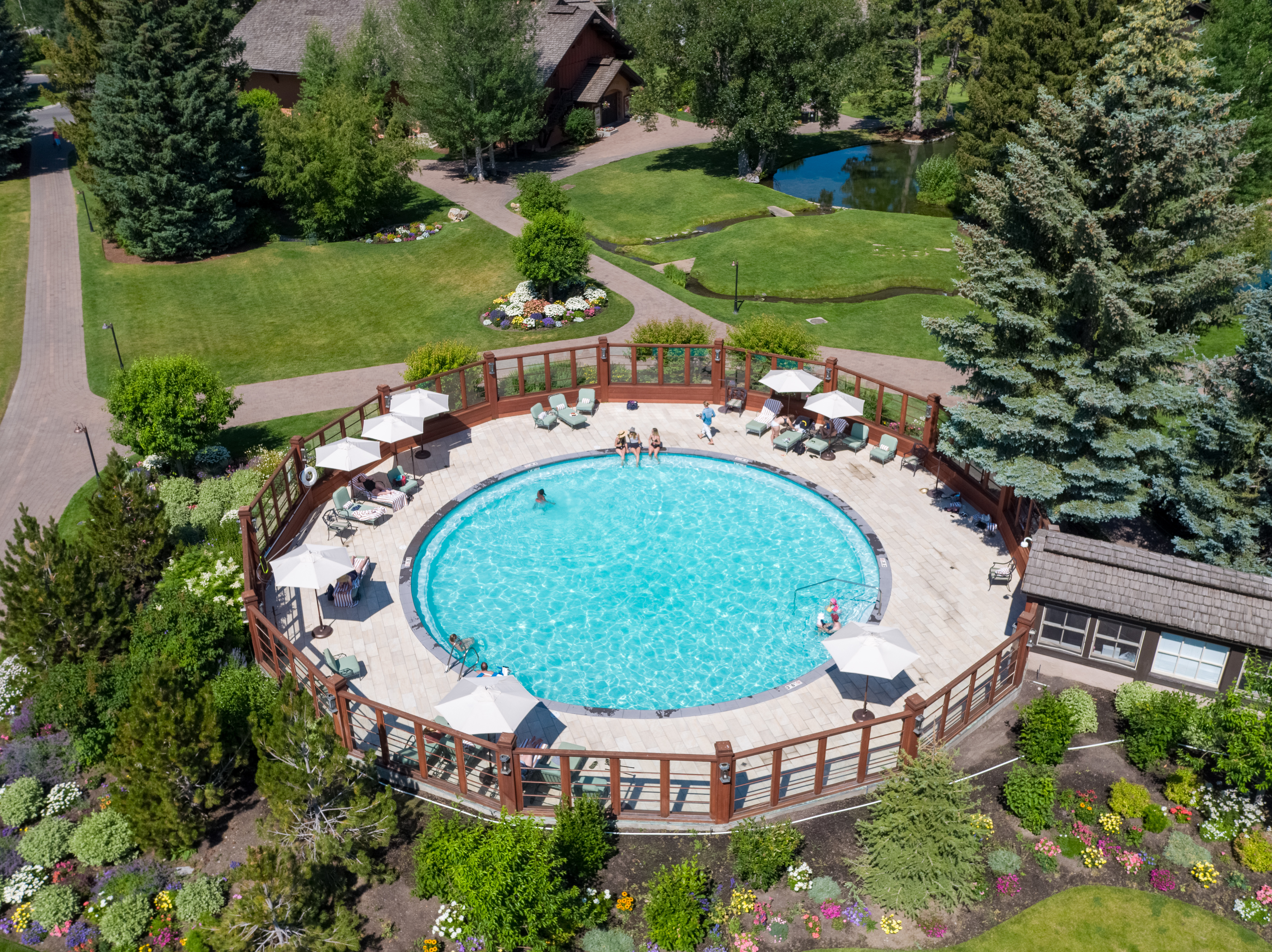 SVR_InnPool_Swimming_Aerial_Summer_2018_Morton_Cooper_2