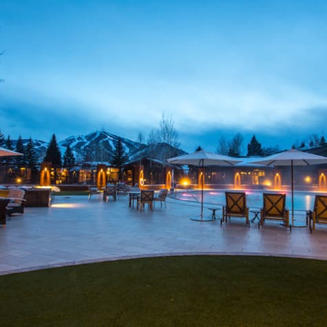 svr_lodgepool_swimming_nightglow_winter_2016_bascetta_keri