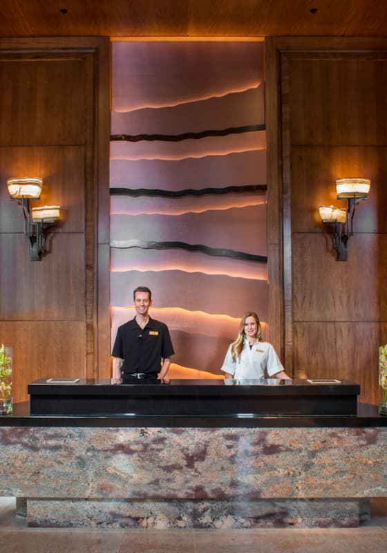 svr_spa_lobby_frontdesk_summer_2015_syms_kevin_1
