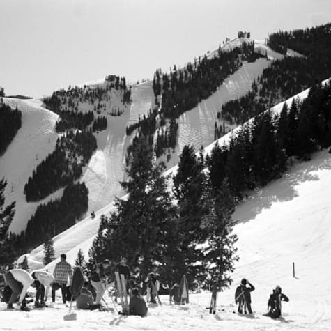 svr_sunvalley_skiracing_harrimancup_spectators